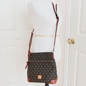 NWOT Dooney & Bourke Gretta Brown logo crossbody bag